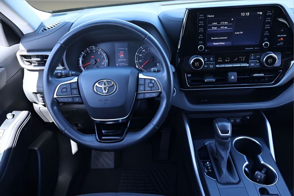 2020 Toyota Highlander LE