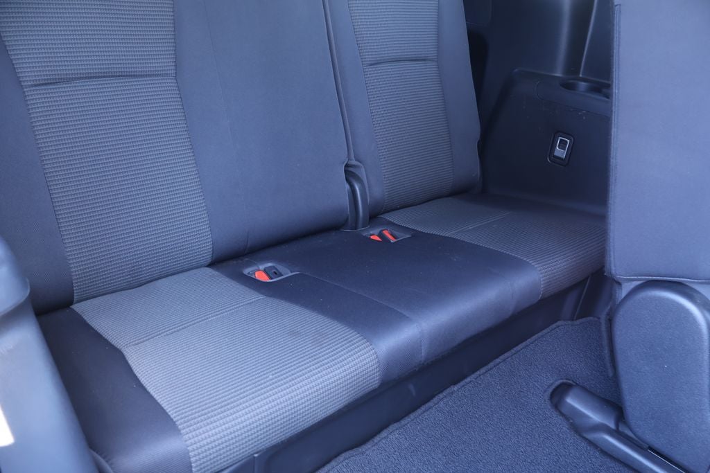 2020 Toyota Highlander LE