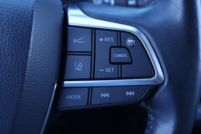 2020 Toyota Highlander LE