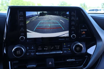 2020 Toyota Highlander LE