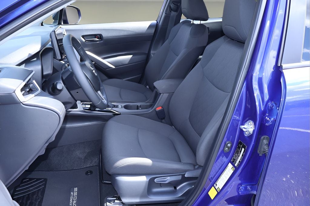 2025 Toyota Corolla Cross LE