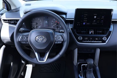 2025 Toyota Corolla Cross LE