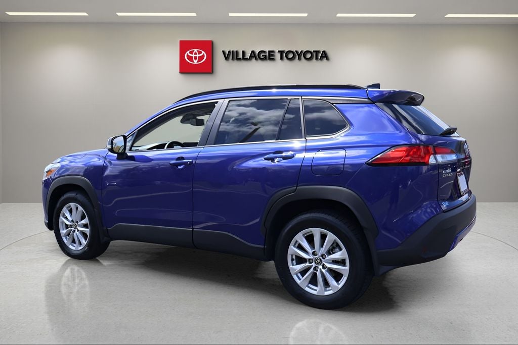 2025 Toyota Corolla Cross LE