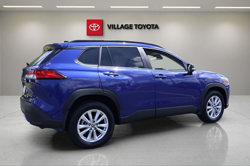 2025 Toyota Corolla Cross LE