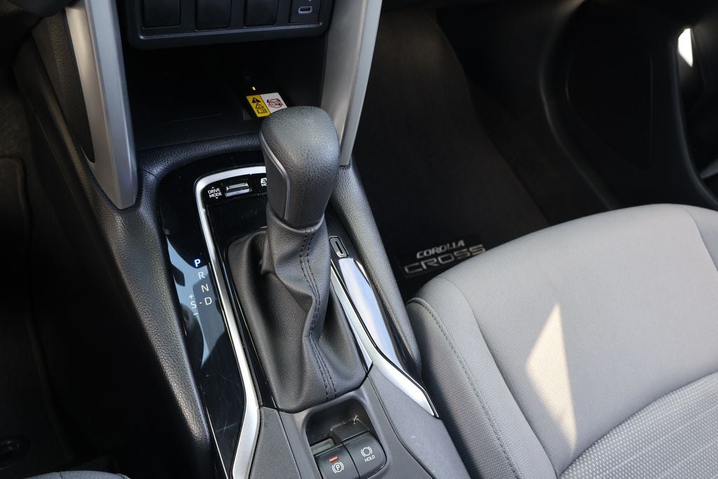 2023 Toyota Corolla Cross Hybrid SE