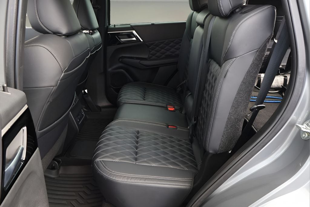 2023 Mitsubishi Outlander PHEV SEL