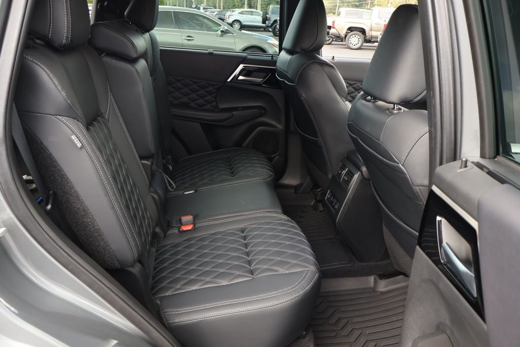 2023 Mitsubishi Outlander PHEV SEL