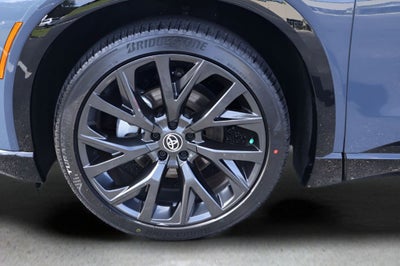 2025 Toyota Crown Signia Limited