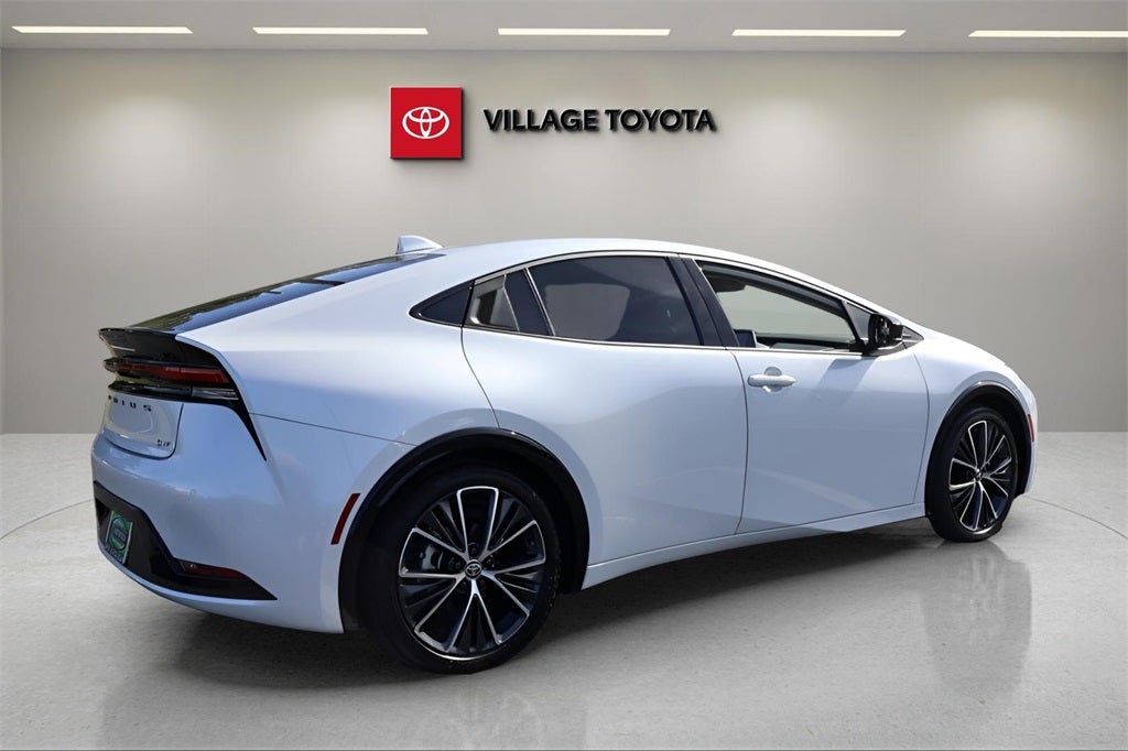 2025 Toyota Prius XLE