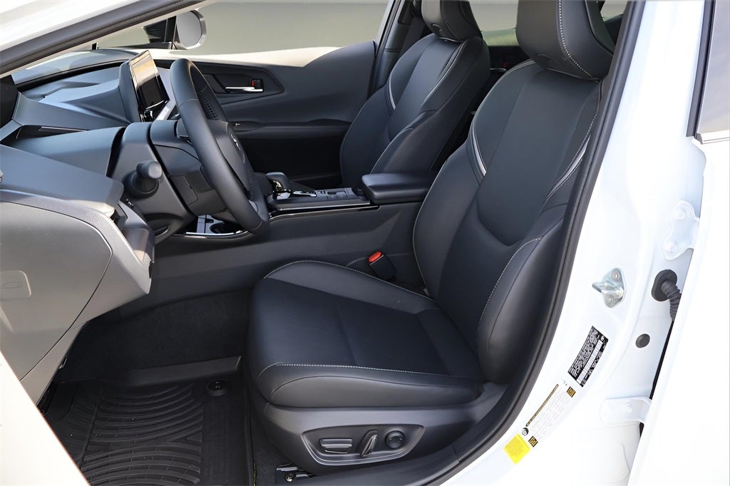 2025 Toyota Prius XLE