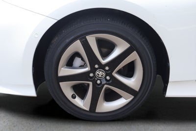 2021 Toyota Prius XLE