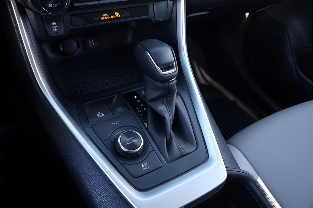 2025 Toyota RAV4 Hybrid XLE Premium