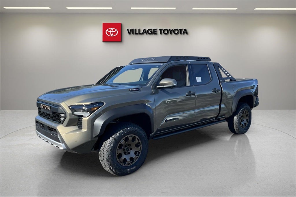 2026 Toyota Tacoma i-FORCE MAX Tacoma Trailhunter