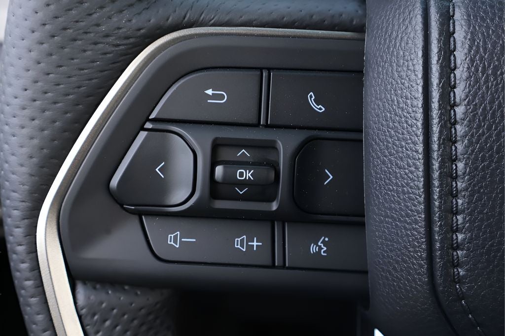 2026 Toyota Tacoma i-FORCE MAX Tacoma Trailhunter