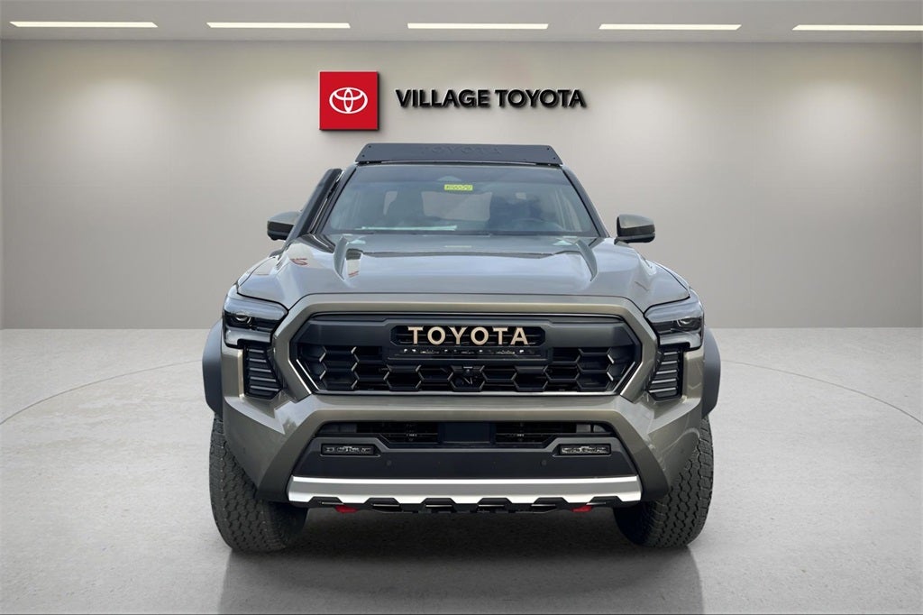 2026 Toyota Tacoma i-FORCE MAX Tacoma Trailhunter