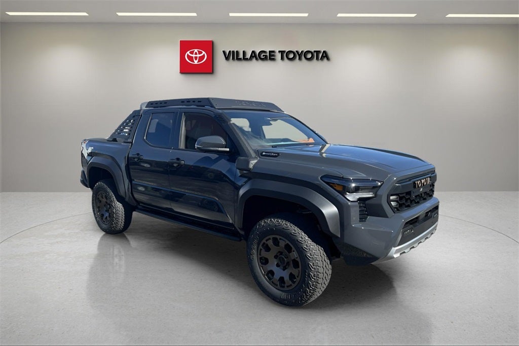 2026 Toyota Tacoma i-FORCE MAX Tacoma Trailhunter