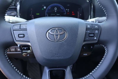 2026 Toyota Camry SE AWD