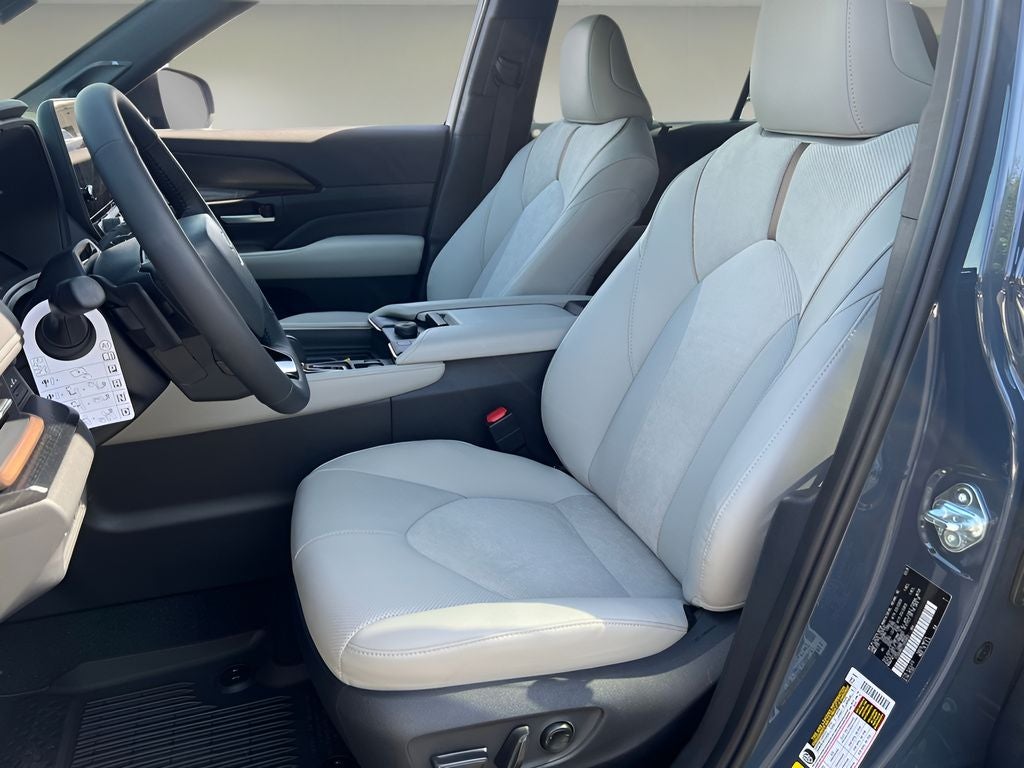 2026 Toyota Grand Highlander Hybrid MAX Platinum