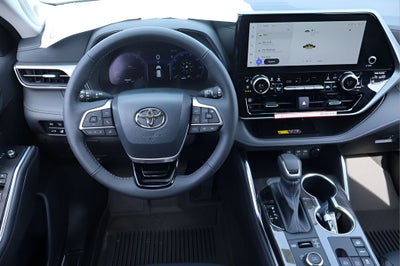 2026 Toyota Highlander Platinum