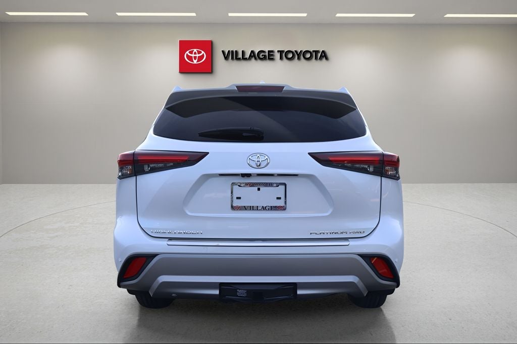 2026 Toyota Highlander Platinum