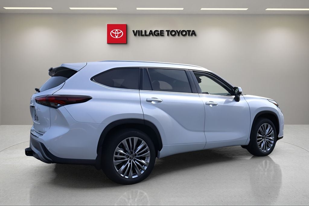 2026 Toyota Highlander Platinum