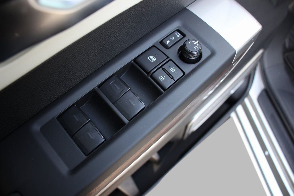 2025 Toyota Tundra Capstone - Photo 11