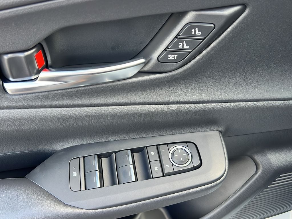 2027 Toyota Prius Plug-in Hybrid XSE Premium