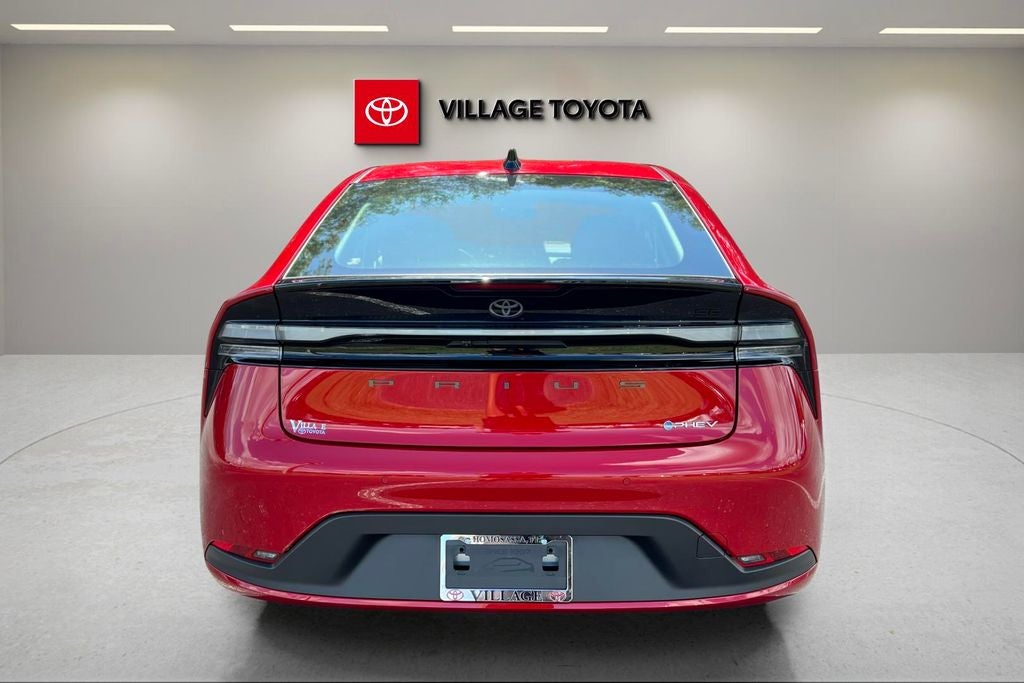 2027 Toyota Prius Plug-in Hybrid SE