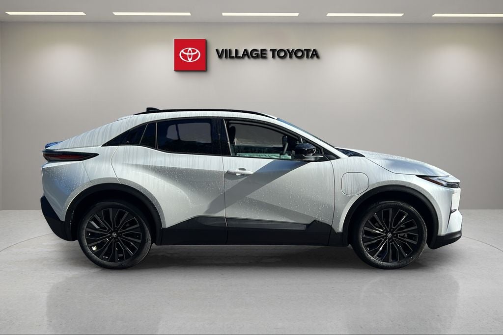 2026 Toyota C-HR XSE