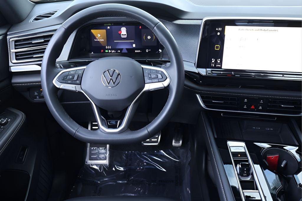2025 Volkswagen Atlas Cross Sport 2.0T SEL Premium R-Line