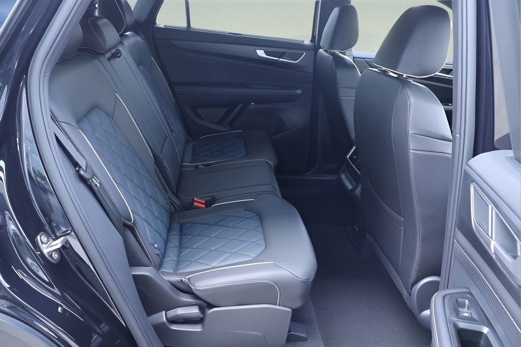 2025 Volkswagen Atlas Cross Sport 2.0T SEL Premium R-Line