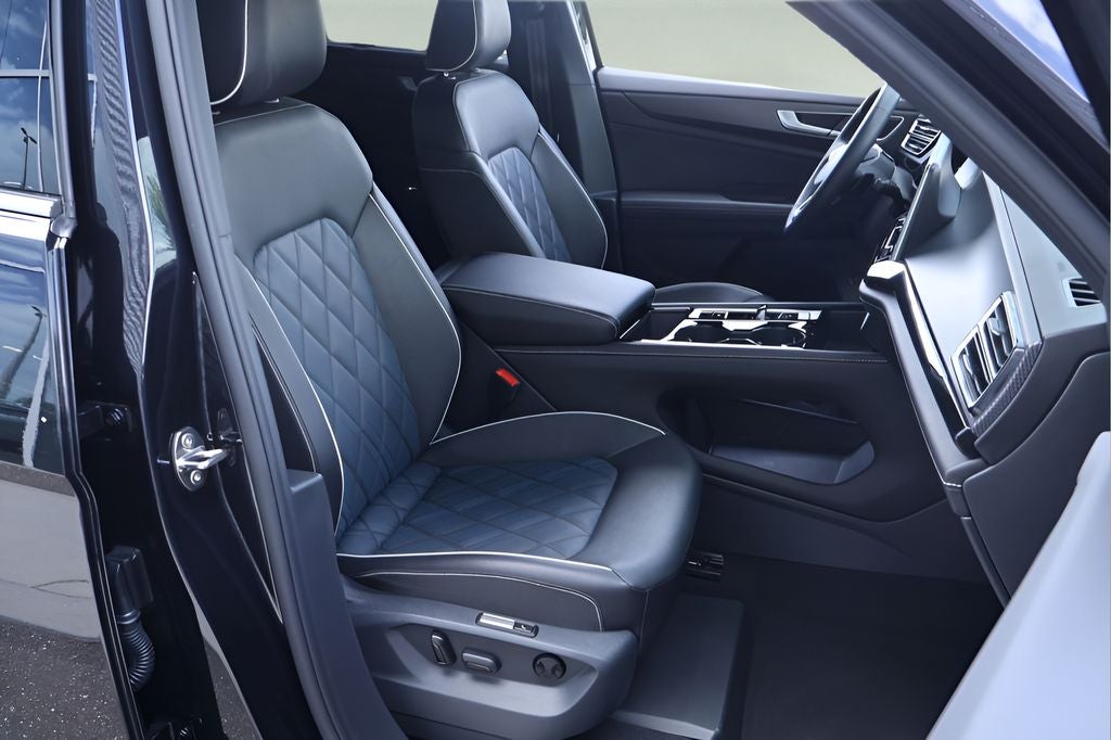 2025 Volkswagen Atlas Cross Sport 2.0T SEL Premium R-Line