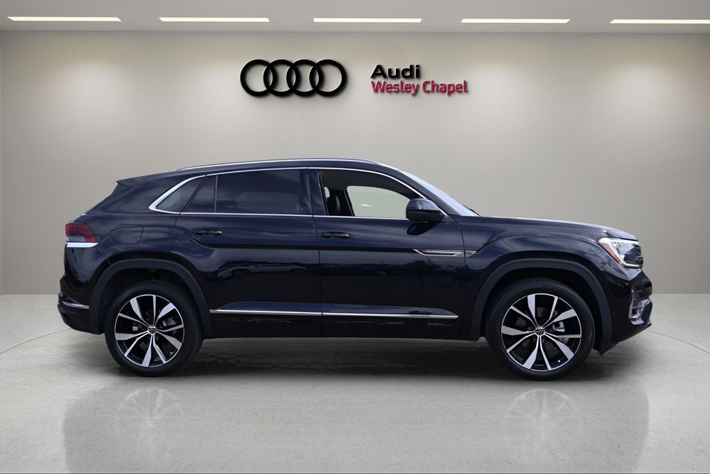 2025 Volkswagen Atlas Cross Sport 2.0T SEL Premium R-Line