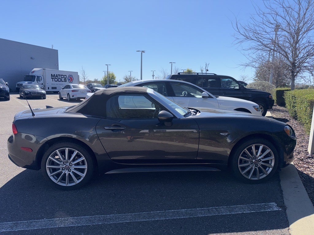 2019 FIAT 124 Spider Lusso