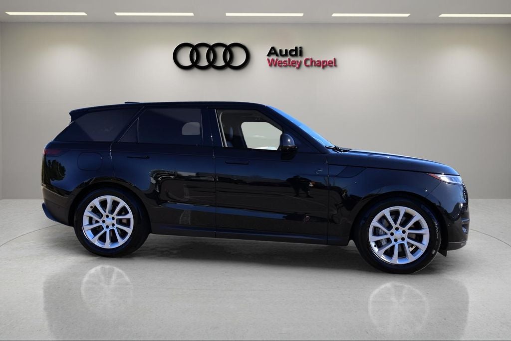 2025 Land Rover Range Rover Sport SE