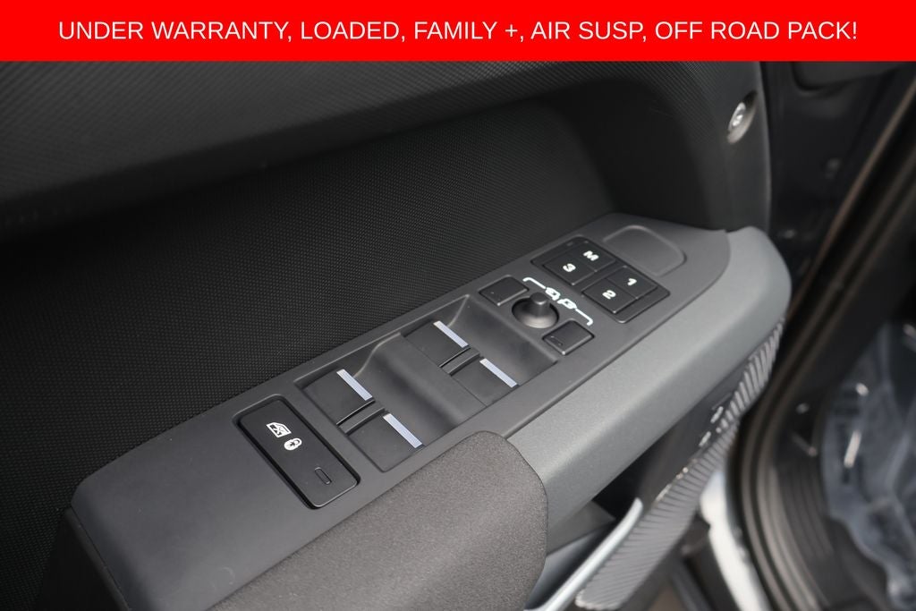 2023 Land Rover Defender 110 X-Dynamic SE