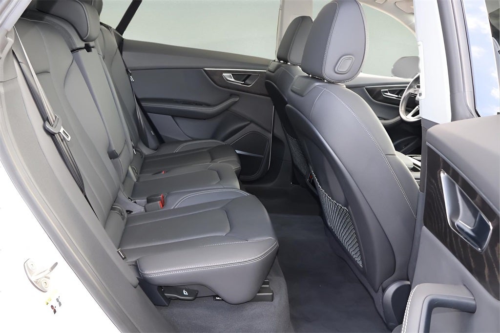 2023 Audi Q8 55 Premium Plus quattro