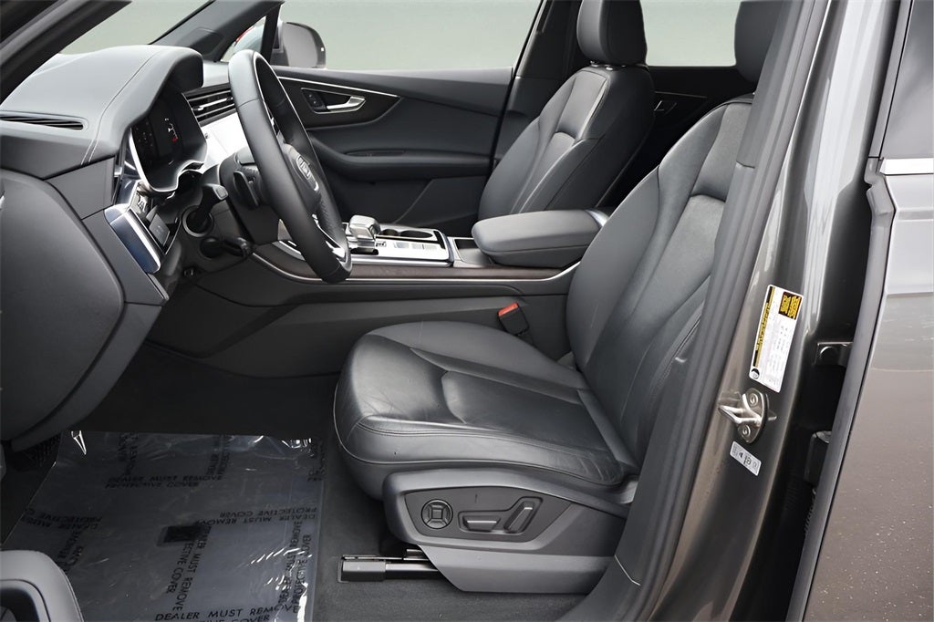 2023 Audi Q7 45 Premium Plus quattro