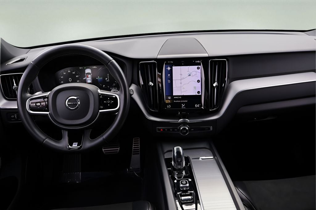 2018 Volvo XC60 Hybrid T8 R-Design