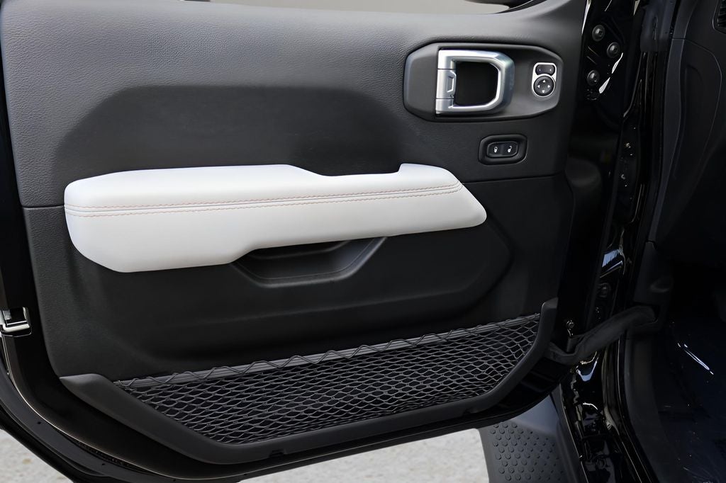 2022 Jeep Wrangler Unlimited Sahara High Altitude