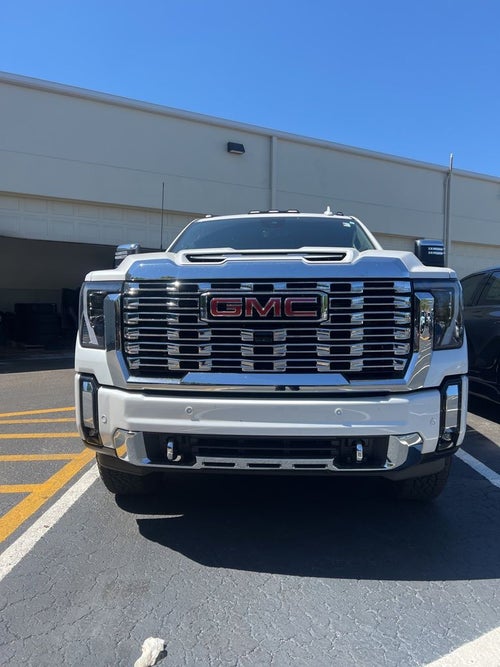 2025 GMC Sierra 2500HD Denali