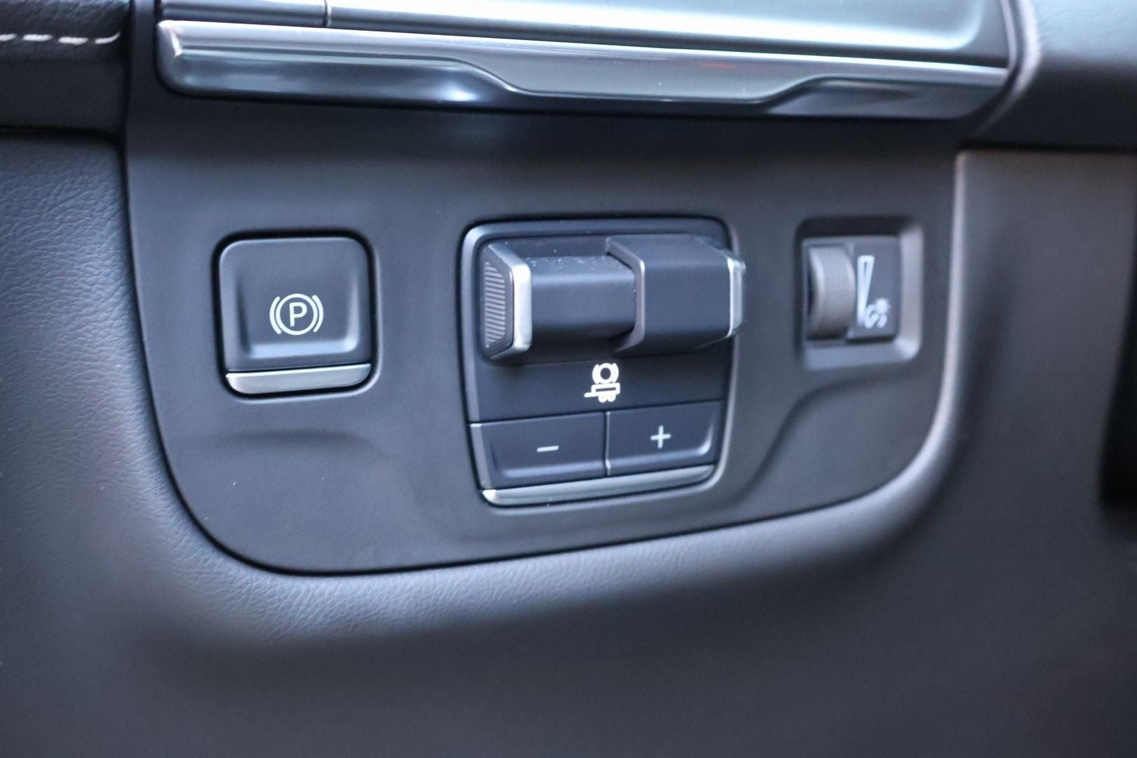 2023 Cadillac Escalade ESV Sport