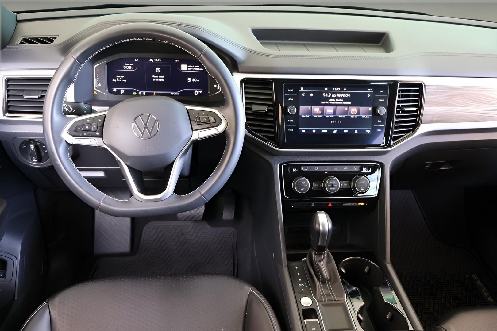 2022 Volkswagen Atlas Cross Sport 2.0T SE w/Technology