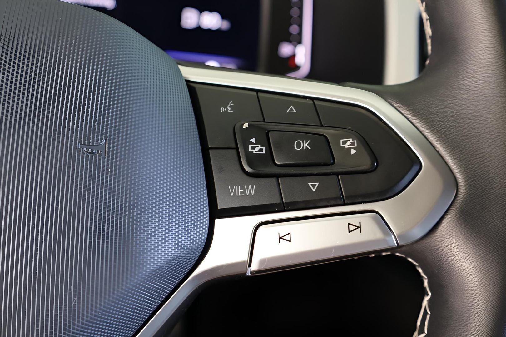 2022 Volkswagen Atlas Cross Sport 2.0T SE w/Technology