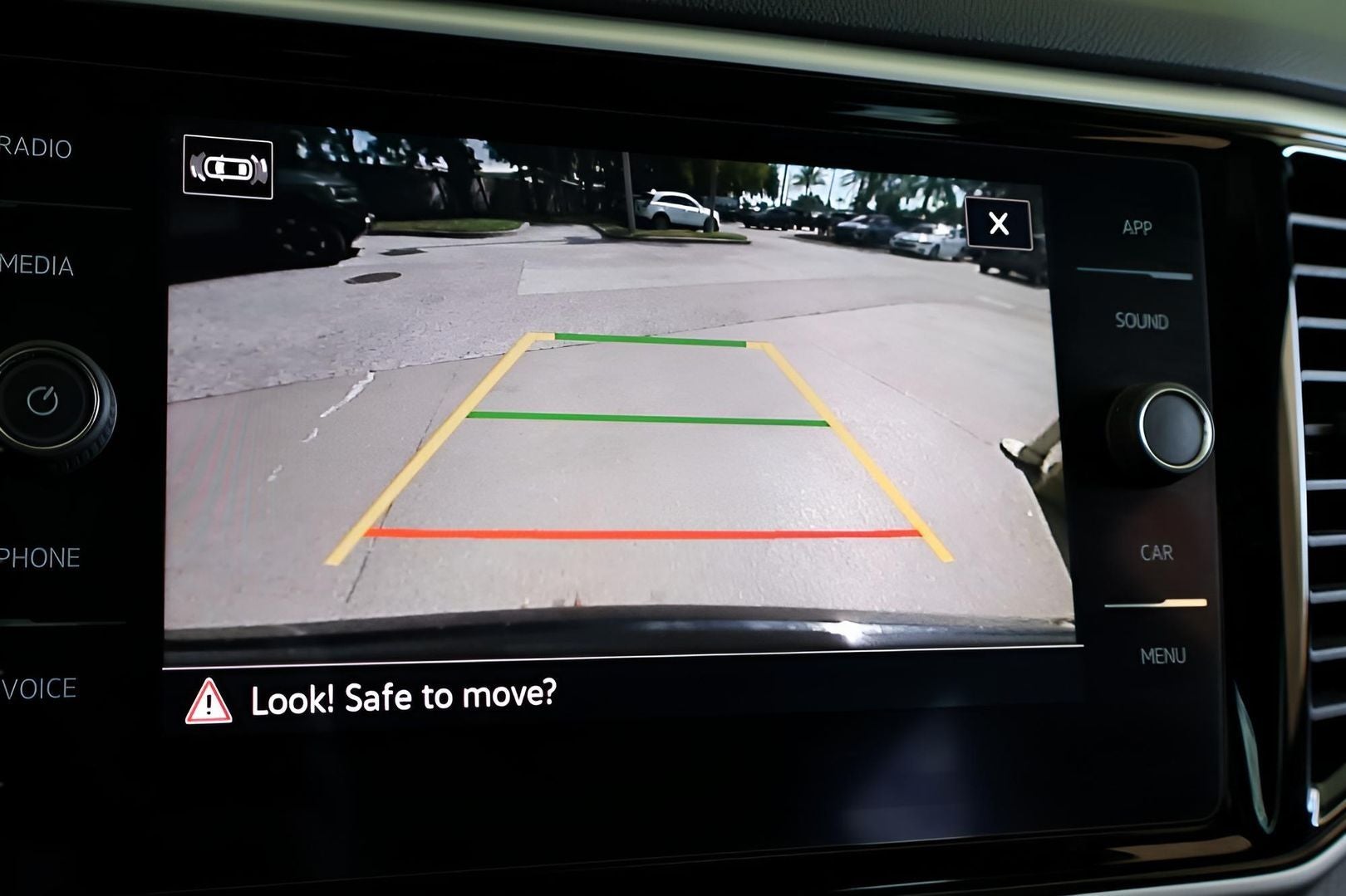 2022 Volkswagen Atlas Cross Sport 2.0T SE w/Technology