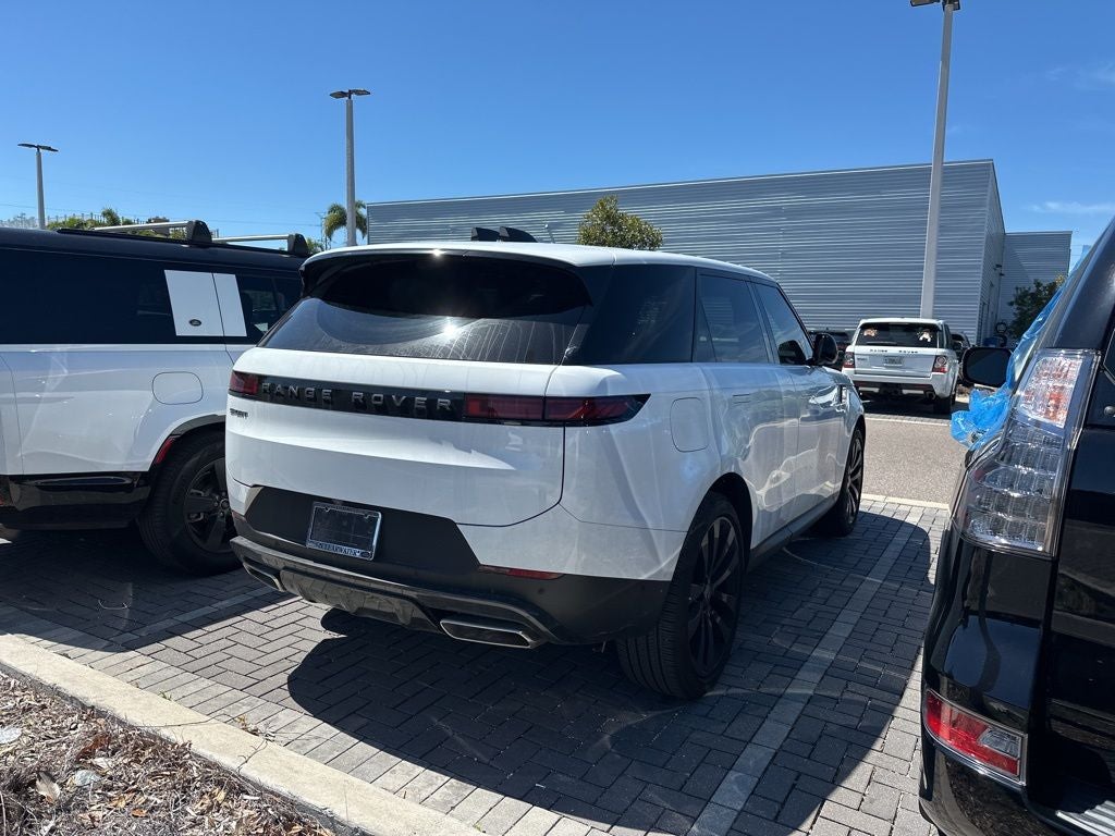 2025 Land Rover Range Rover Sport SE