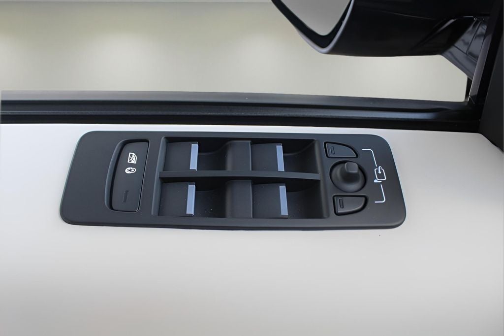 2025 Land Rover Discovery Sport S