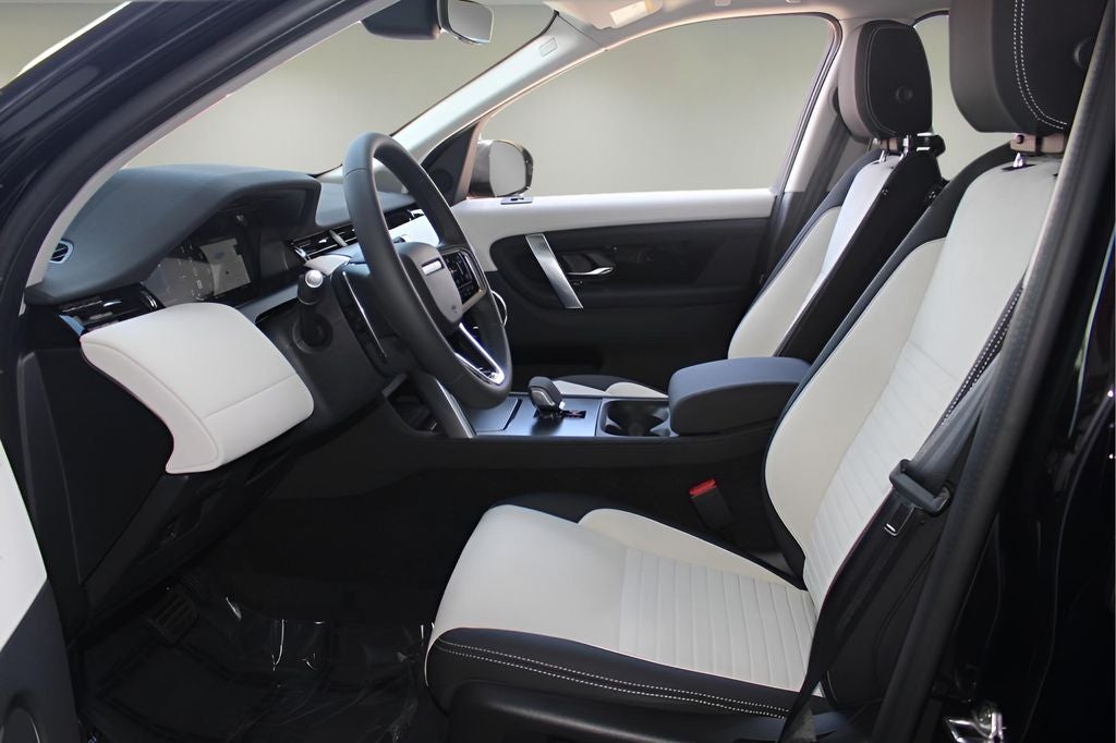 2025 Land Rover Discovery Sport S
