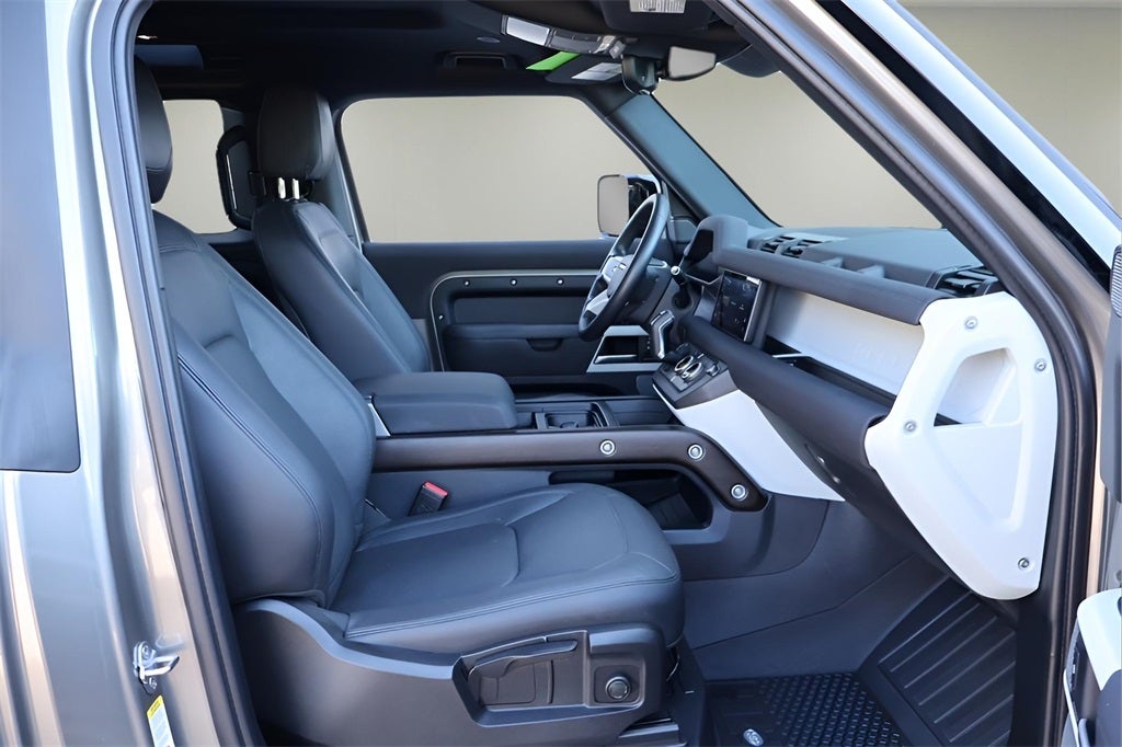 2023 Land Rover Defender 90 S