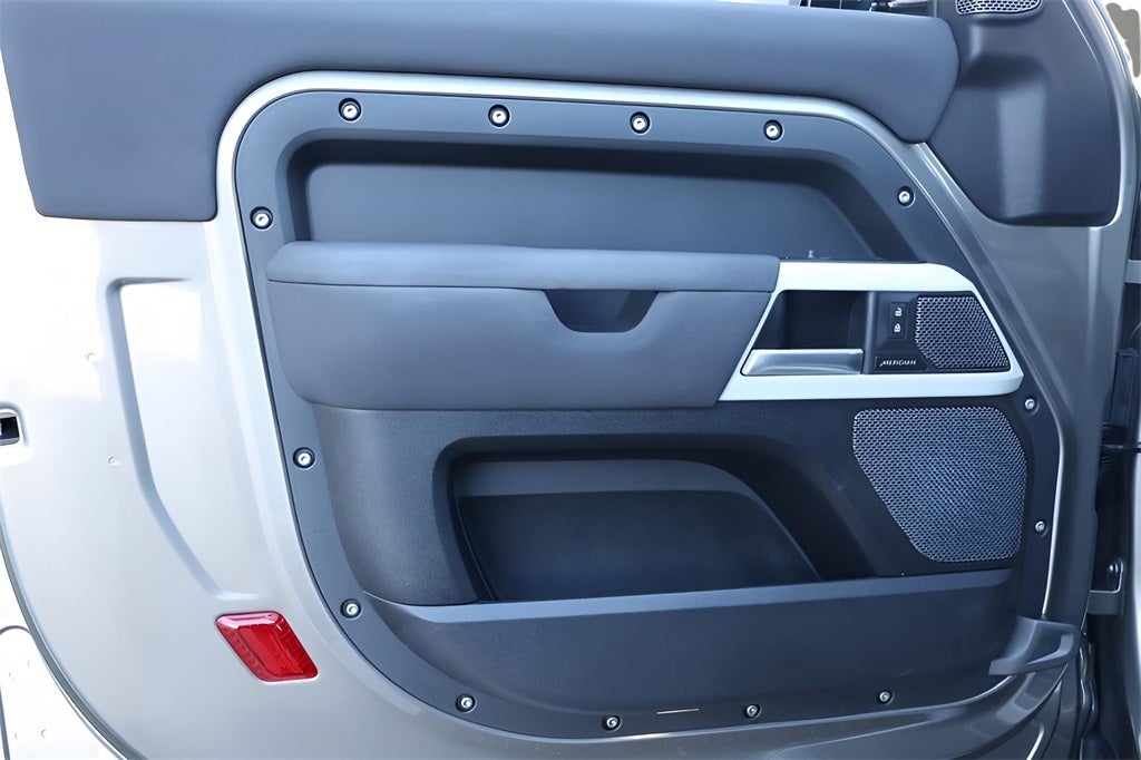 2023 Land Rover Defender 90 S